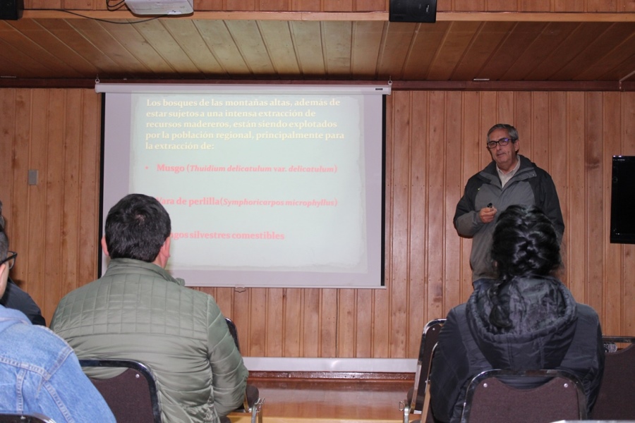 Experto de México expuso sobre extracción de productos forestales no madereros en Nevado de Toluca