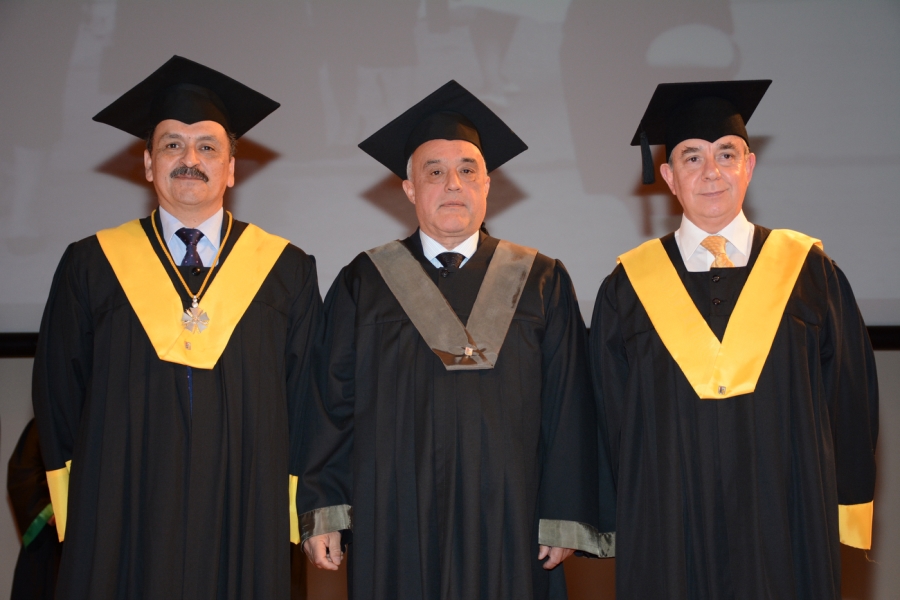 Dr. Víctor Sandoval es promovido a Categoría Titular