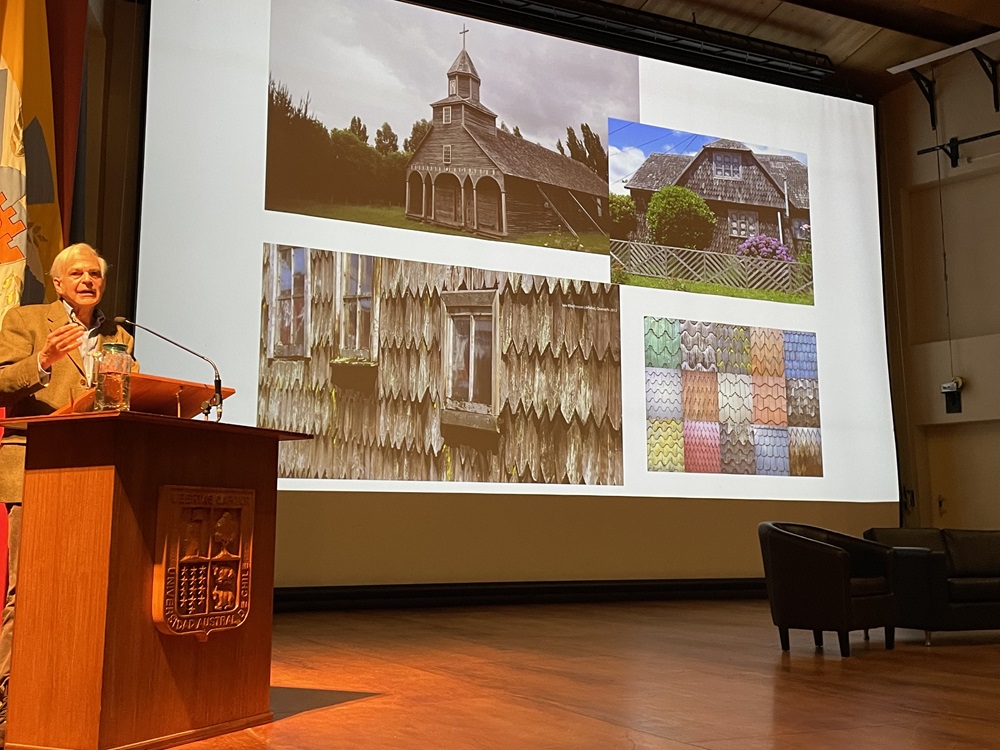 Alerce: patrimonio natural y cultural se destaca en Congreso de Flora Nativa