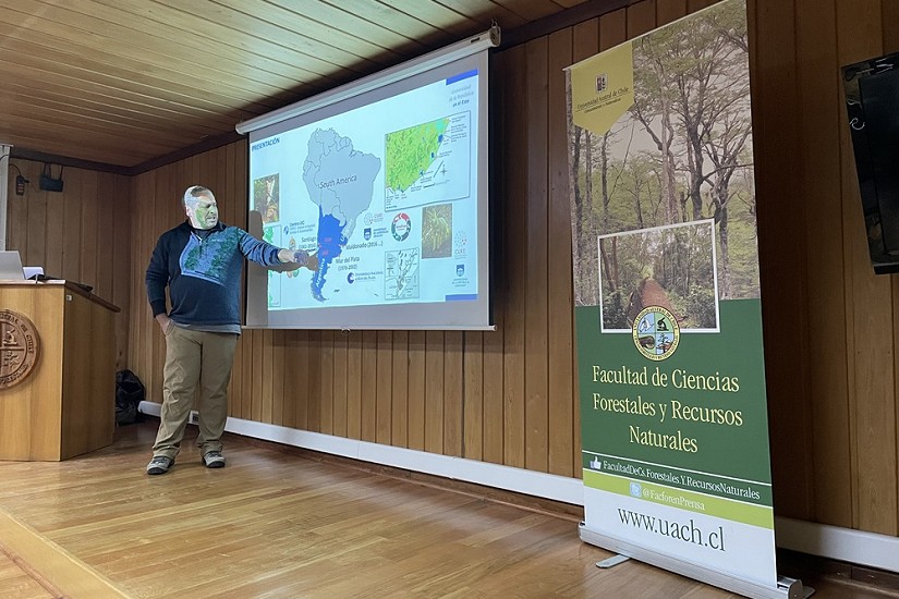 Investigador de principal Universidad de Uruguay visita la UACh en el marco de estudios de fauna silvestre