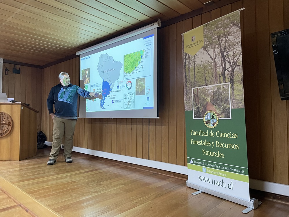 Investigador de principal Universidad de Uruguay visita la UACh en el marco de estudios de fauna silvestre