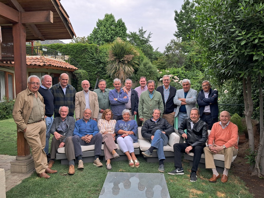 Alumni UACh celebraron 58 años de antiguo Pensionado Forestal de Valdivia