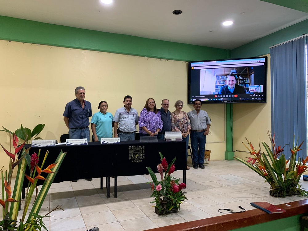 Académico de la UACh expone en seminario de la Universidad Autónoma de Chiapas, México