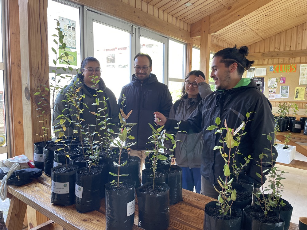 Laboratorios abrieron sus puertas a estudiantes de Expo UACh 2024