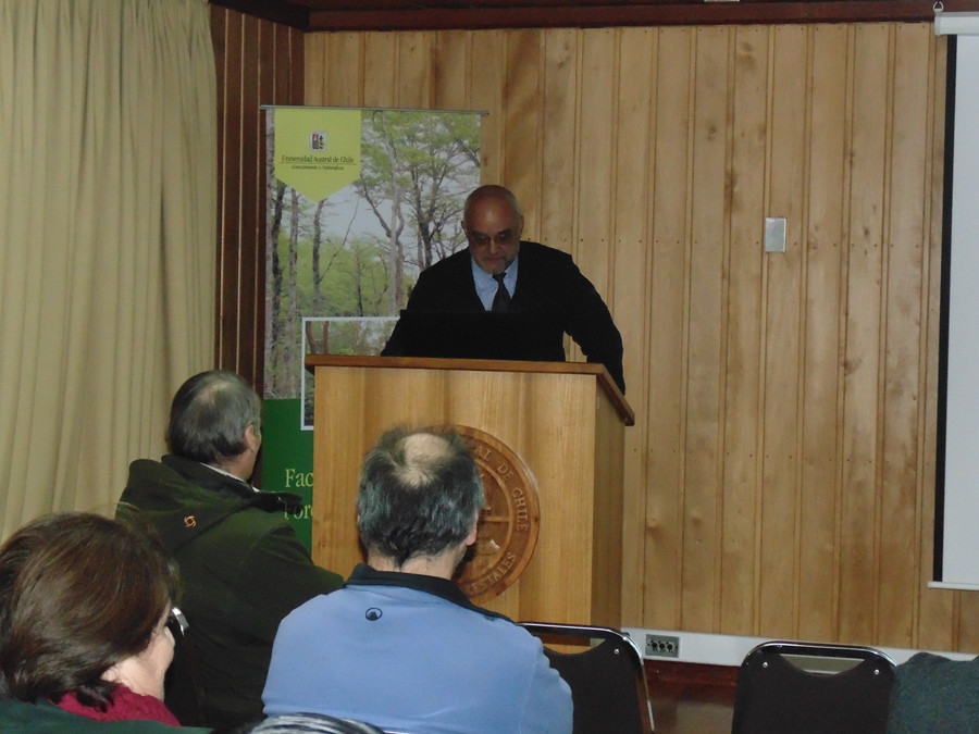 Decano de Facultad de Ciencias Forestales y Recursos Naturales rindió cuenta pública