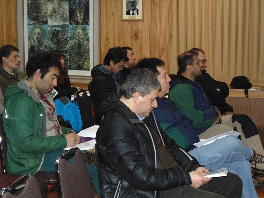 Analizan experiencias sobre silvicultura de plantaciones de coihue y raulí