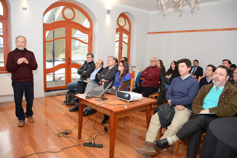 UACh entregó licencias de uso gratuito de software maderero