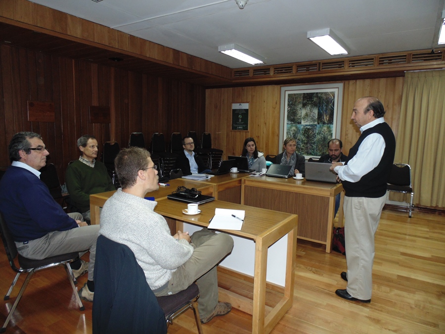 Investigadores de  Karlsruhe Institute of Technology (KIT) visitan la Facforen de la UACh y discuten sobre ERNC