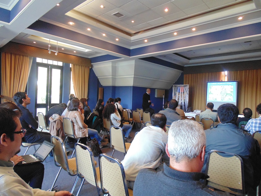 Decano de la Facultad de Ciencias Forestales y Recursos Naturales expone en Taller  Nacional SIG