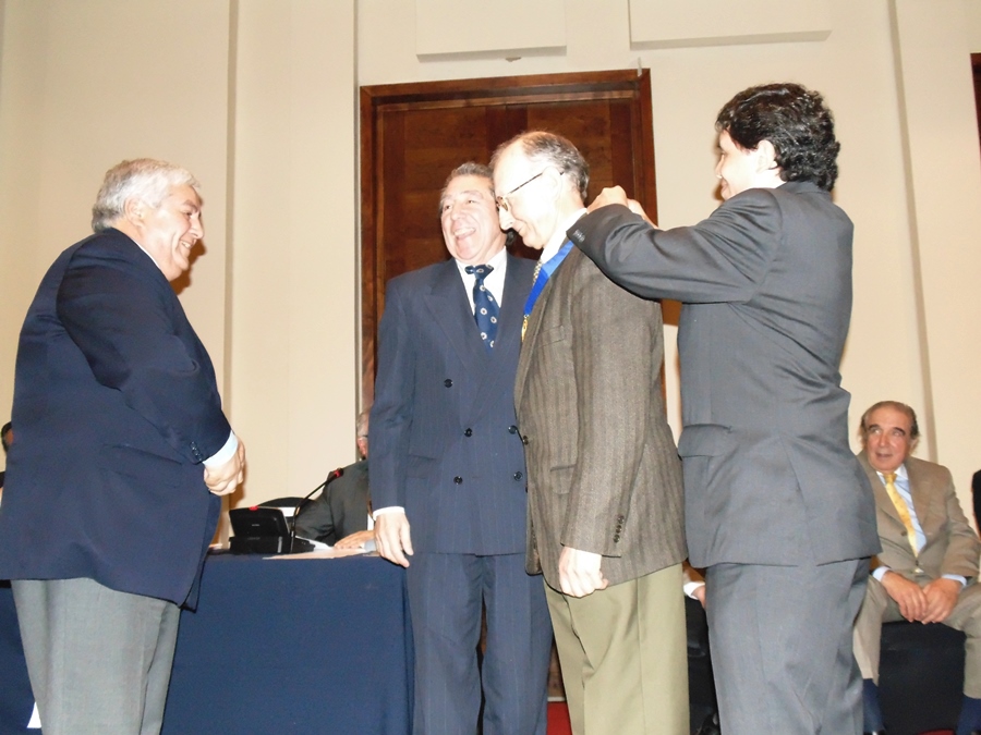 Destacado Ingeniero Forestal es distinguido por el CORE en séptimo aniversario de la región