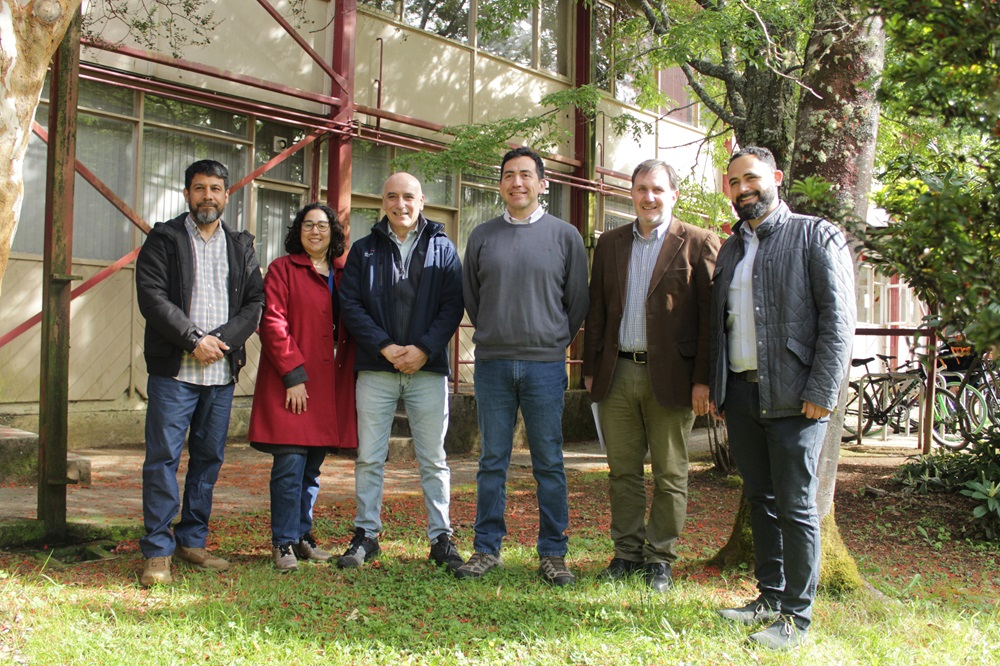 Proyecto de la UACh organiza primera sesión de Mesa Frutícola en Los Ríos año 2024