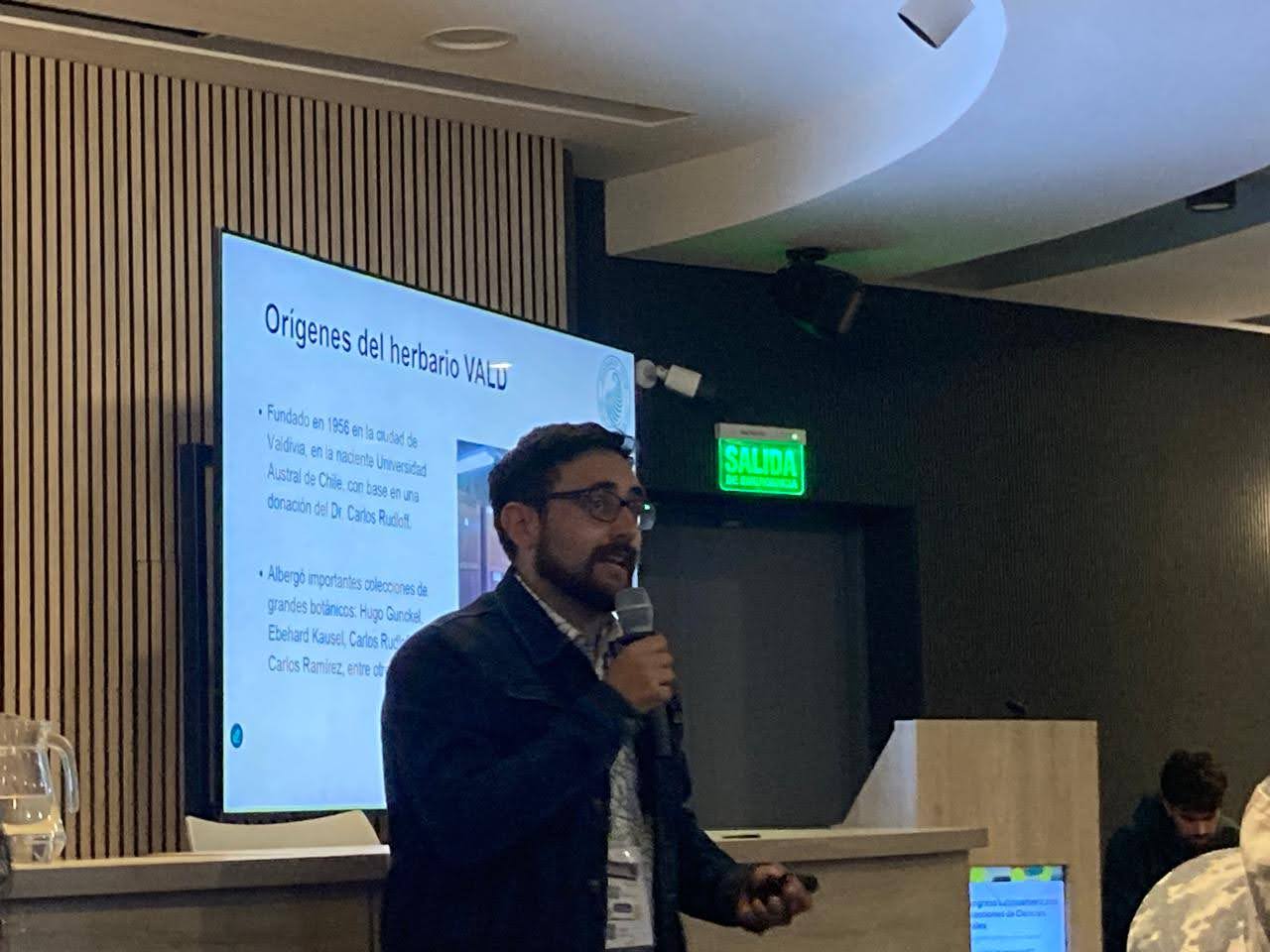 Alumni UACh participó del primer Congreso Latinoamericano de Colecciones de Ciencias Naturales en Argentina