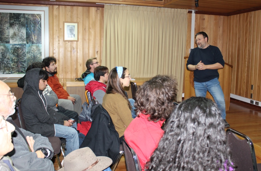 Profesor español compartió experiencias sobre silvicultura en región de Galicia