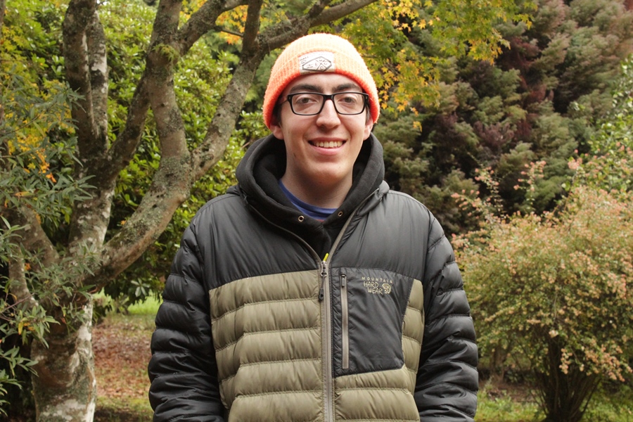 Estudiante de Oregon State University realiza pasantía en Centro Experimental Forestal de la UACh