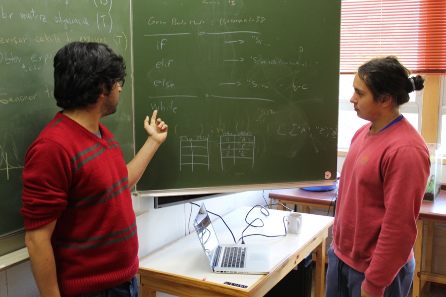 Laboratorio de Ecoinformática prepara estudiantes para el Congreso Regional Escolar de la Ciencia y la Tecnología Explora