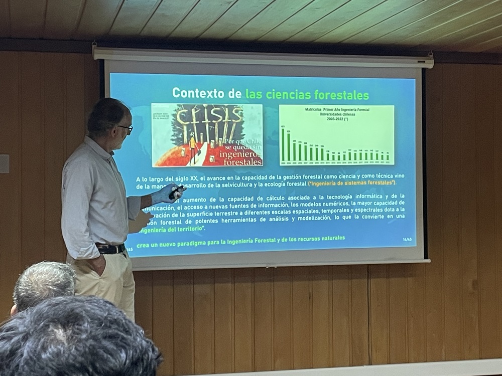 Rafael Navarro-Cerrillo, U. de Córdoba: “Chile necesitará más Ingenieros Forestales y de Recursos Naturales”