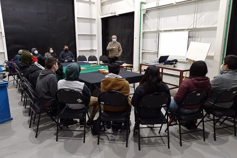 Investigadores del Núcleo INVENT UACh participaron en jornada de talentos para estudiantes de la región de Aysén