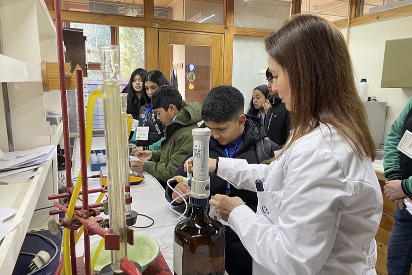 En “Desafío vinculación” de Explora: estudiantes conocieron el mundo del suelo