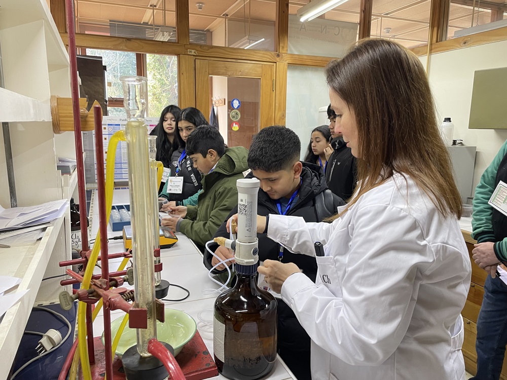 En “Desafío vinculación” de Explora: estudiantes conocieron el mundo del suelo