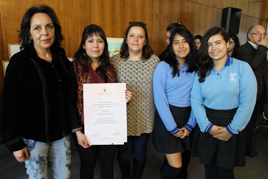 Prof. Horacio Samaniego recibe reconocimiento a la Labor de Vinculación 2018