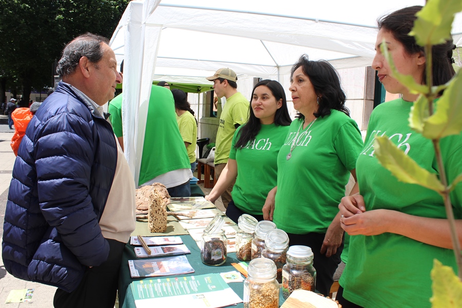 Comunidad valdiviana fue parte de la quinta versión de la Feria Silvoagropecuaria UACh