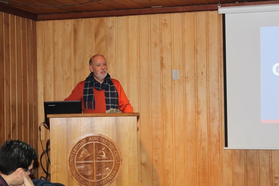 Especialistas del SAG presentan su labor en el control de plagas forestales en Chile