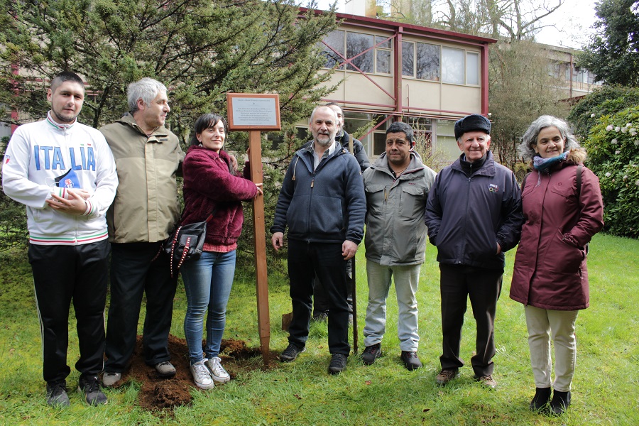 Placa conmemorativa recuerda al Prof. Emérito Claudio Donoso Zegers
