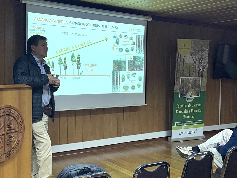 Experto en mejoramiento genético explicó el desarrollo de esta disciplina en el ámbito forestal
