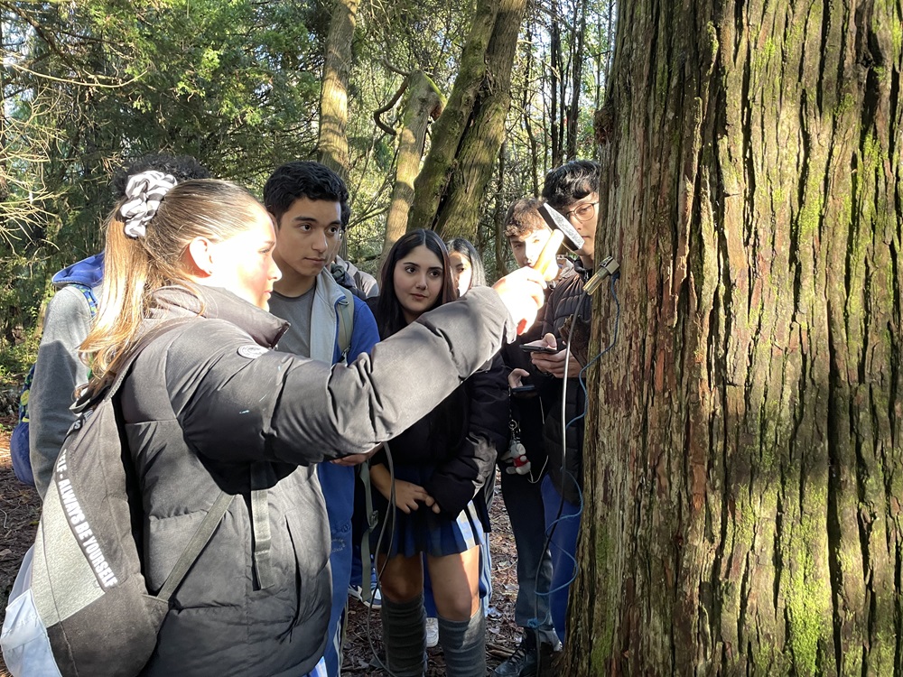 Instituto Príncipe de Asturias conoce carreras medio ambientales de la UACh