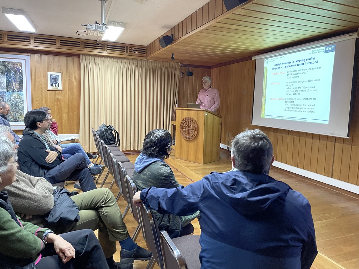 Investigador de la Universidad de Göttingen, Alemania, dictó charla sobre inventarios forestales