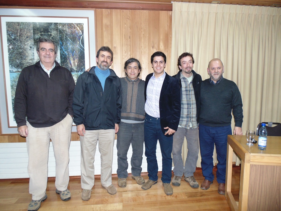 Ingeniero en Conservación de Recursos Naturales rindió exitoso examen de grado