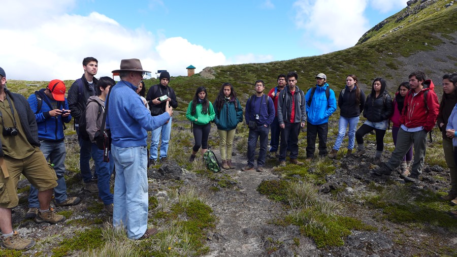 Estudiantes de la UACh  caracterizan los recursos naturales desde la Cordillera de la Costa hasta la Cordillera de Los Andes