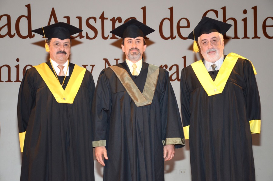 Dr. Mauro González es promovido a Categoría Titular