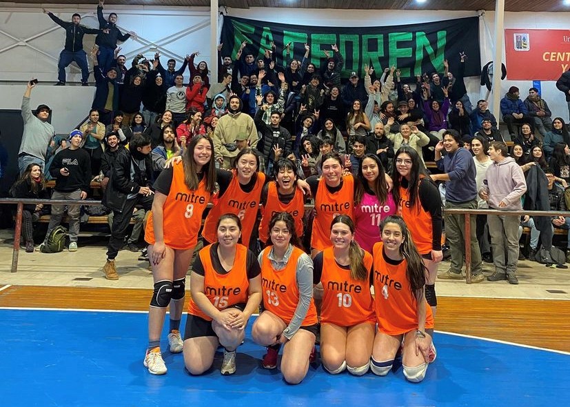 Selección femenina de vóleibol Facforen obtuvo segundo lugar en campeonato