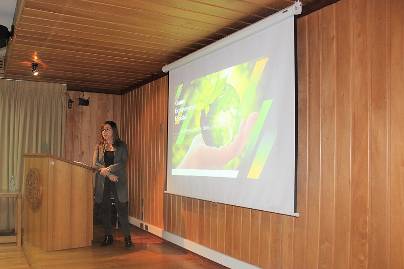 Aportes del Centro Experimental Forestal a la academia, producción y comunidad fueron destacados en ciclo de charlas
