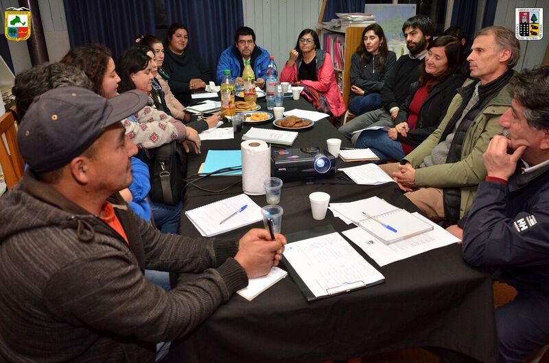 Delegación de la UACh estrecha vínculos con la comunidad de Puqueldón