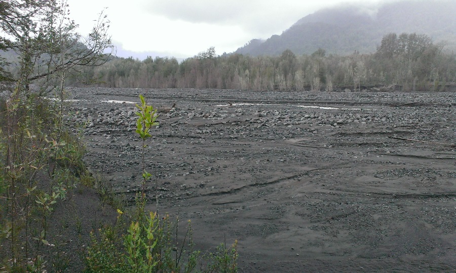 Investigan cuáles son los impactos en los ríos tras erupciones volcánicas