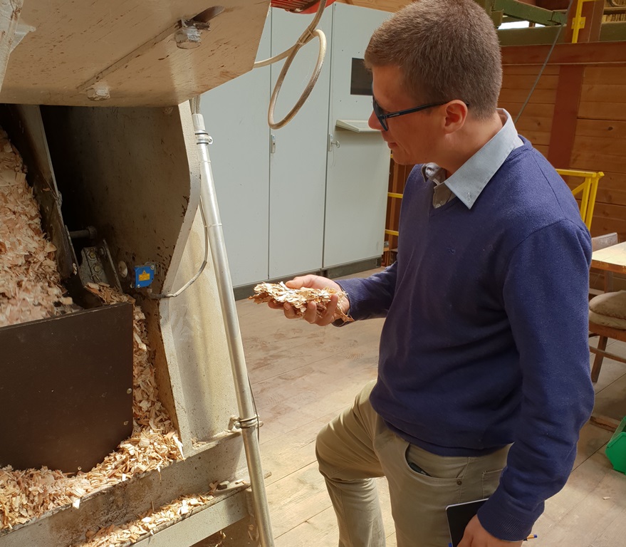Investigador de la UACh fortalece sus conocimientos sobre producción y conversión de biomasa en Alemania