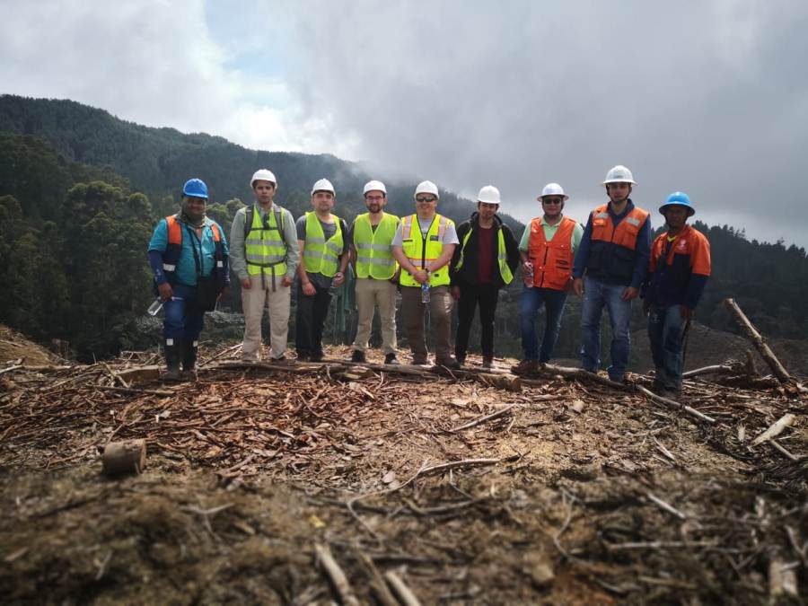 Estudiantes de la UACh conocen el sector forestal de Colombia