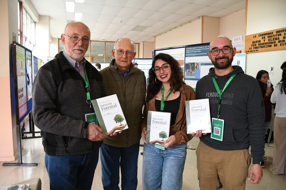 Libro sobre silvicultura aborda por primera vez la nutrición forestal en suelos chilenos